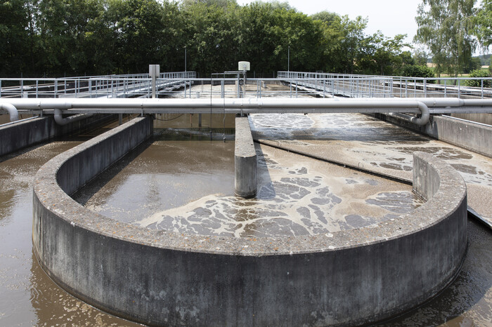 Versorgung der Mikroorganismen im Belebenungsbecken mit Sauerstoff.